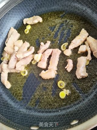 腐竹利剑菜炖肉的做法步调：2