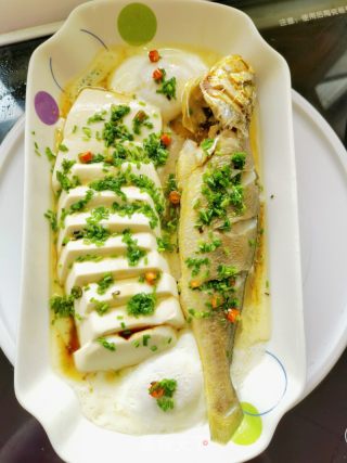 黄瓜鱼蒸豆腐的做法步调：7
