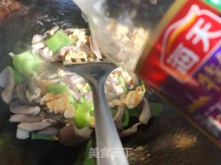 青椒木耳炒仄菇的做法步调：14
