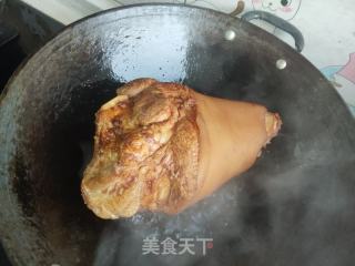 白烧肘子的做法步调：6