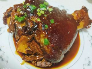 白烧肘子的做法步调：17