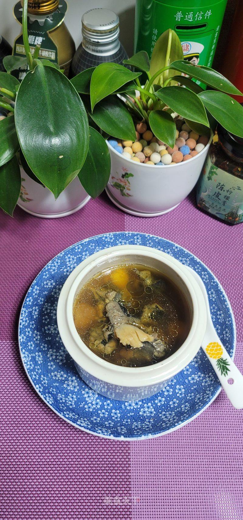 白参莲子炖黑鸡汤的做法