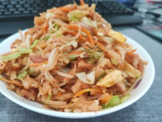 肉丝炒饼的做法步调：16