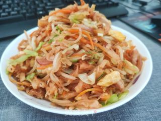 肉丝炒饼的做法步调：17