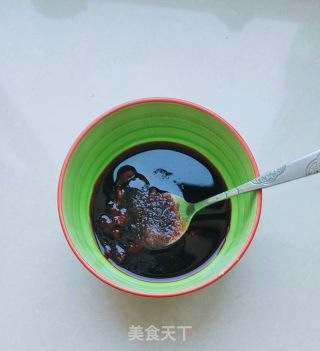 炖鸡块揭玉米里饼子的做法步调：5