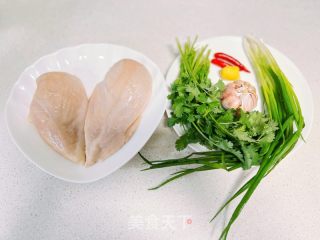 脚撕鸡胸肉的做法步调：1