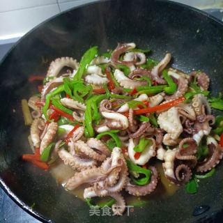 薄皮椒炒章鱼腿的做法步调：14
