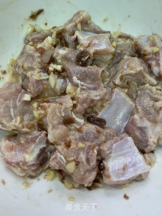 酸梅蒸排骨的做法步调：6