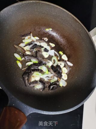 海参烧豆腐的做法步调：5
