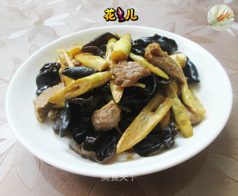 肉片乌木耳炒家山笋的做法
