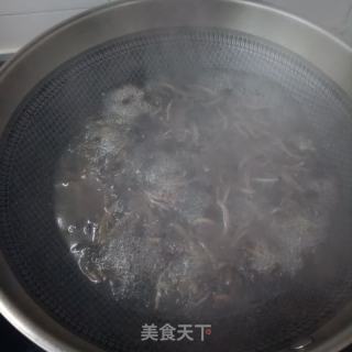 鸡蛋陈贝小鸡枞菌汤的做法步调：10