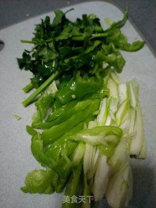 山君菜拌羊肉的做法步调：3