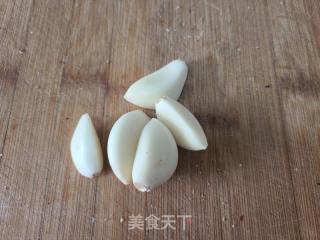 花死菠菜的做法步调：1