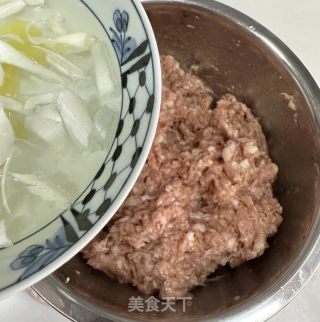 荠菜肉馅饺子的做法步调：9