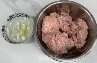 荠菜肉馅饺子的做法步调：7