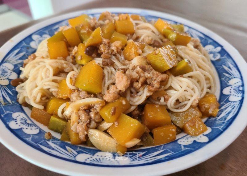 北瓜肉沫捞里条的做法