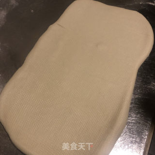收里韭菜盒子的做法步调：7