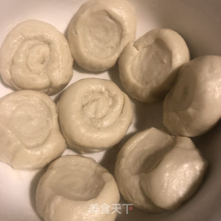 收里韭菜盒子的做法步调：16