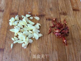 茼蒿炒肉丝的做法步调：6