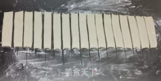 早饭油条的做法步调：1