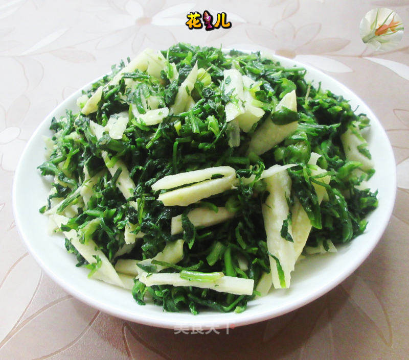 冬笋炒荠菜的做法