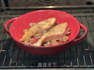 心蘑鲑鱼的做法步调：7