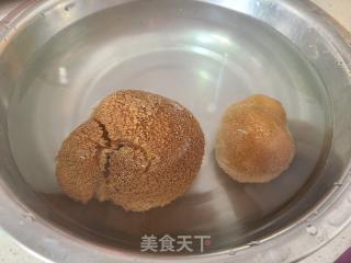 猴头菇炒鸡蛋的做法步调：2