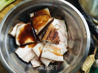 雪里蕻扣肉的做法步调：2