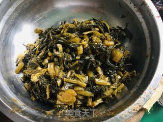 雪里蕻扣肉的做法步调：6