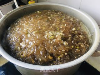 酸汤焖子的做法步调：10
