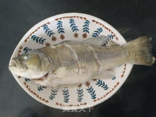 糖醋鲈鱼的做法步调：6
