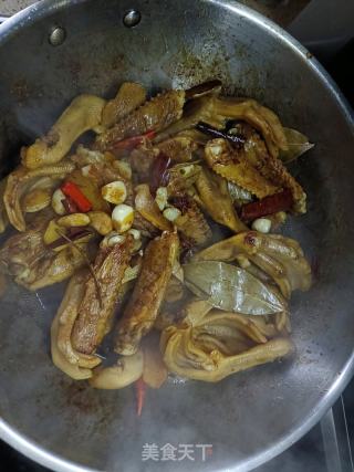 卤鸭翅鸭掌的做法步调：10
