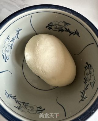 传统韭菜盒子的做法步调：6