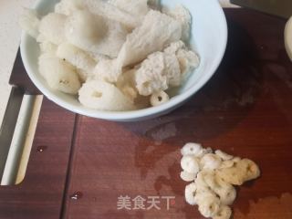 排骨莲藕竹荪汤的做法步调：5