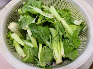 青菜炒卤肉的做法步调：3