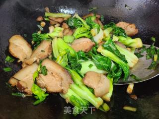 青菜炒卤肉的做法步调：5