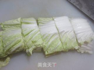 喷鼻干牛肉明白菜煲的做法步调：2