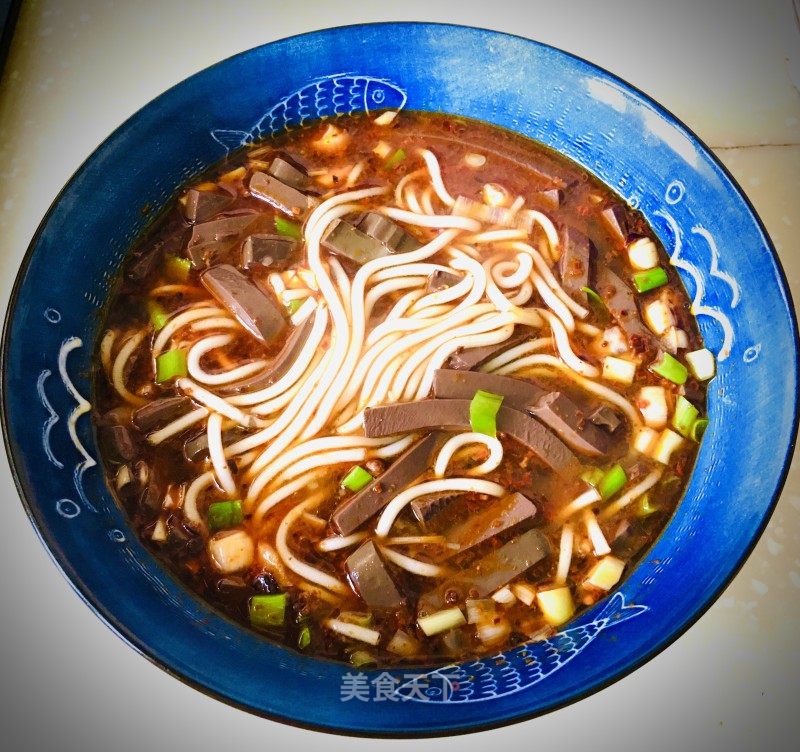 土豆粉鸭血羊汤的做法