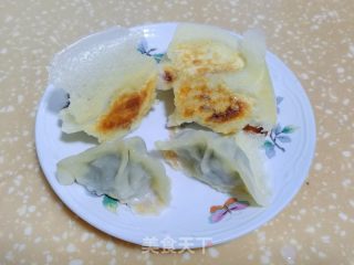 猪肉莲藕荠菜煎饺的做法步调：11