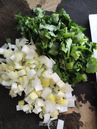 腊味花菇饭的做法步调：4