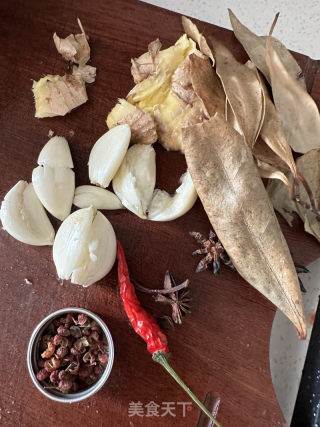 酱牛肉的做法步调：1