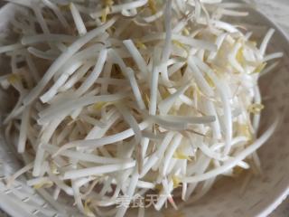 青椒肉丝炒芽菜的做法步调：3