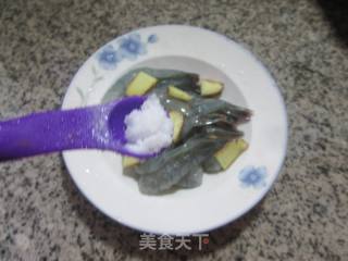 炸虾的做法步调：4