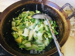 土豆泥熬小利剑菜的做法步调：7