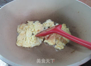 鸡蛋炒鸭血的做法步调：5