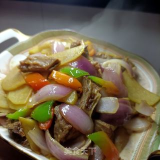 洋葱土豆炒驴肉的做法步调：17