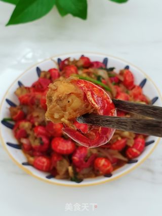 下酒下饭炒虾尾的做法步调：11