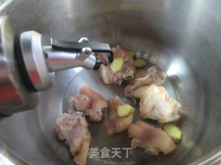 花螺猪蹄煲的做法步调：5