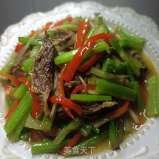 西芹白椒炒驴肉的做法步调：14