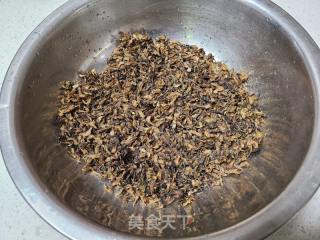 干槐花蒜苗馅包子的做法步调：1